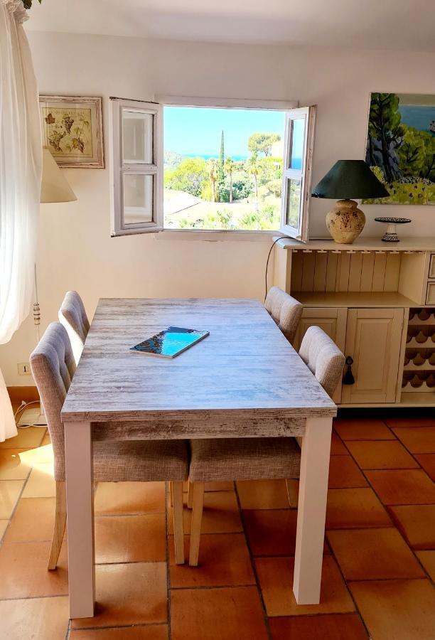 Hameau Des Amandiers - Vue Mer, Golf Et Vignes Lägenhet Saint-Cyr-sur-Mer Exteriör bild