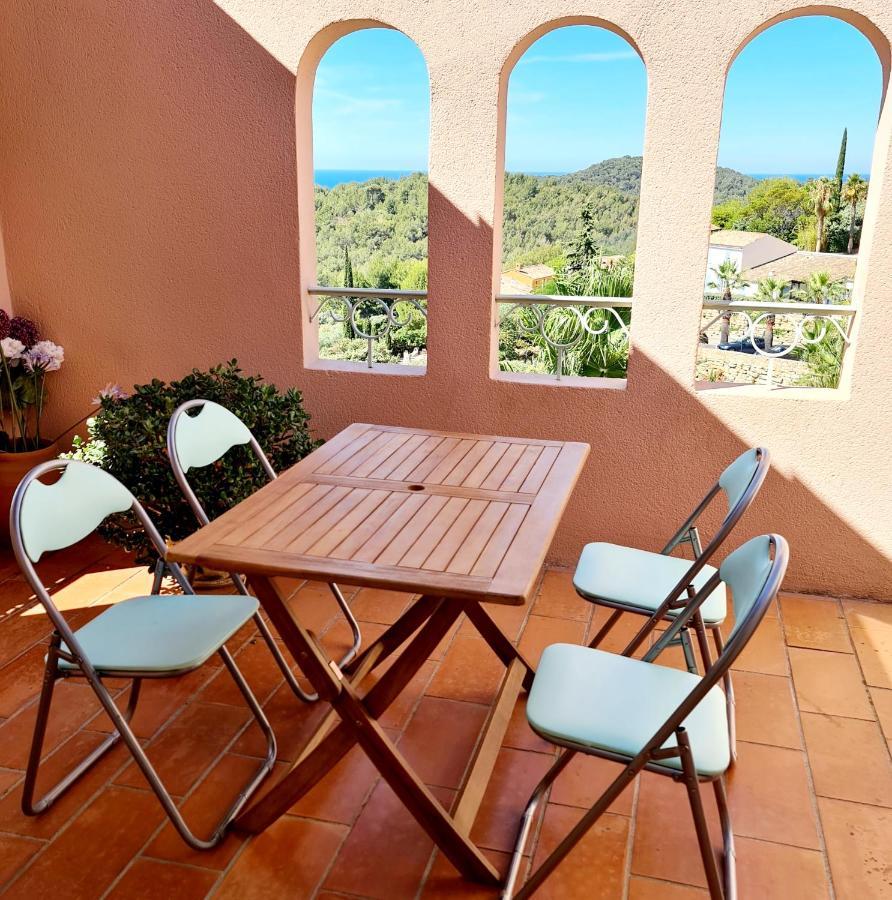 Hameau Des Amandiers - Vue Mer, Golf Et Vignes Lägenhet Saint-Cyr-sur-Mer Exteriör bild